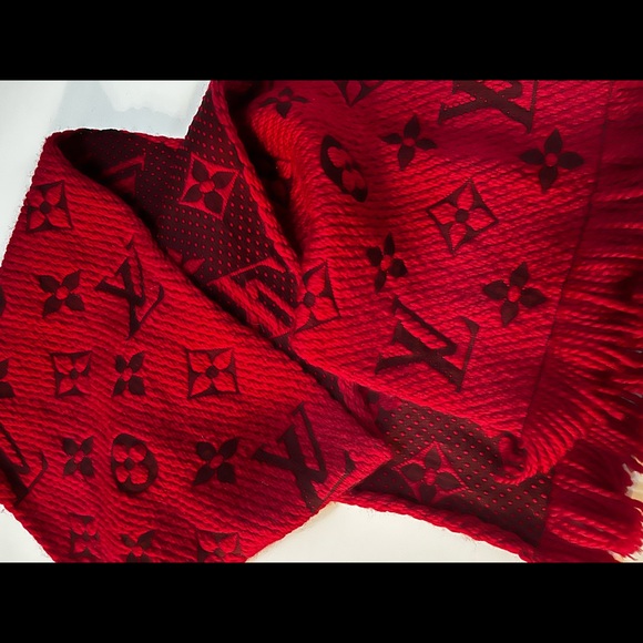 Authentic Louis Vuitton Logomania Red Wool Scarf - Picture 4 of 7